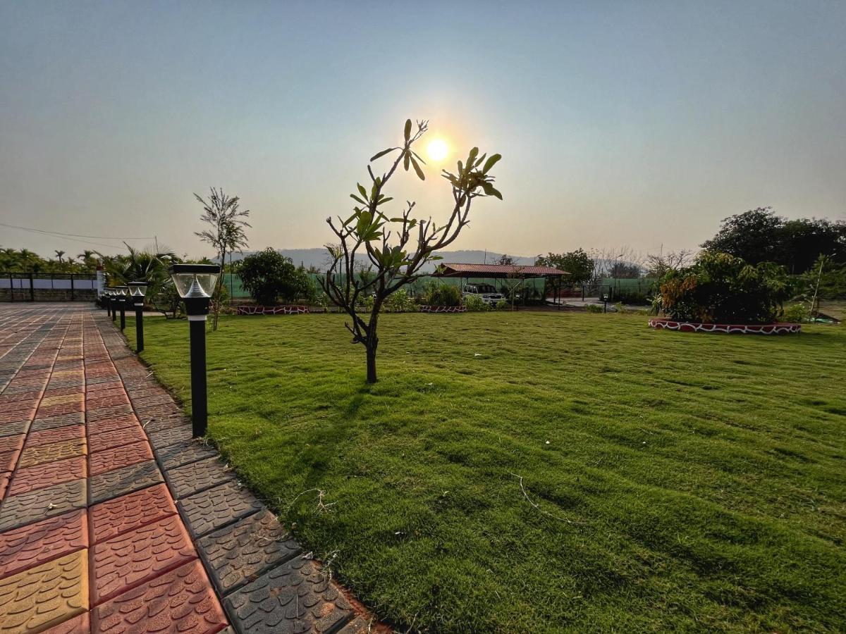 Vibe Meadows Villa With Private Swimming Pool Near Kashid Beach エクステリア 写真
